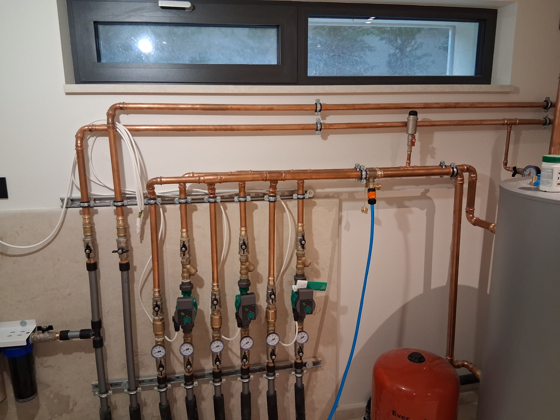 	Instalator sanitar si termic