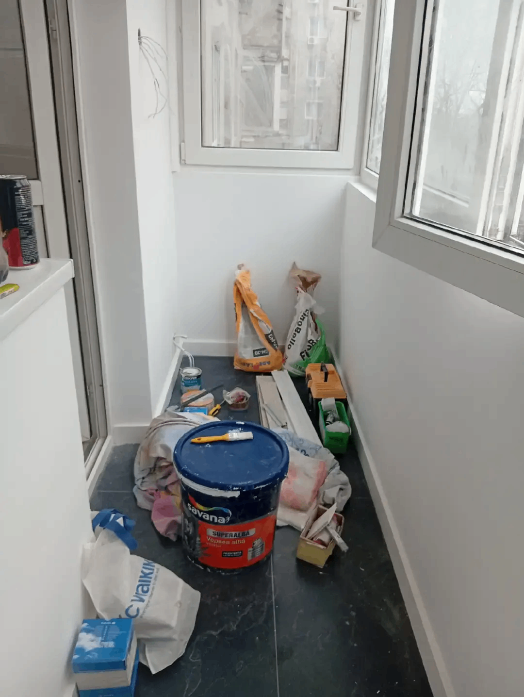 Execut lucrări de amenajări interioare 