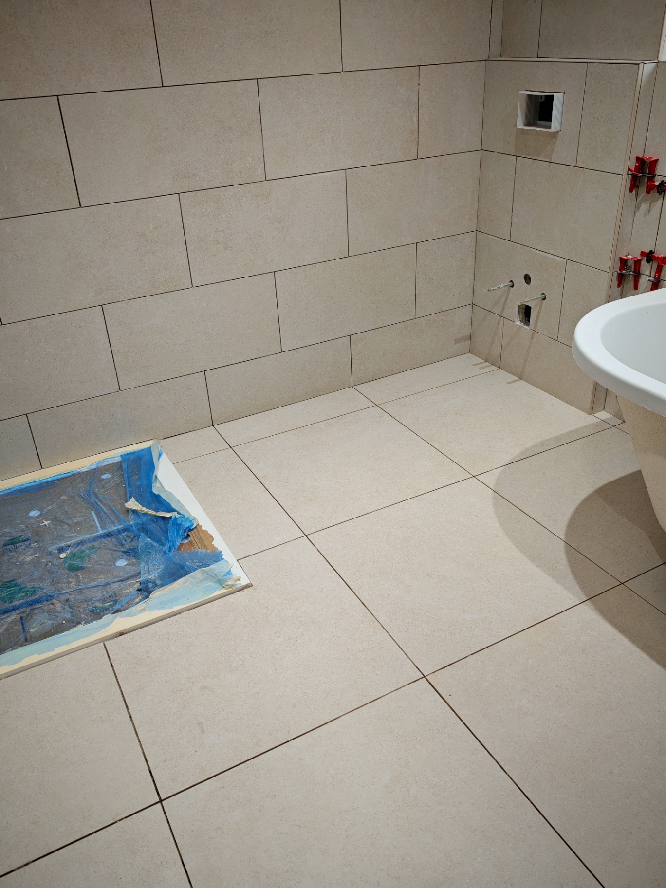 Amenajări Interioare:Gresie, Faianță, Parchet, Tapet, Vopsit