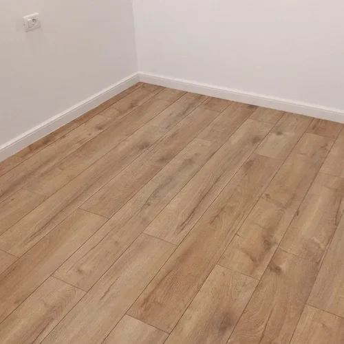 Montaj parchet plinta usi interior si exterior