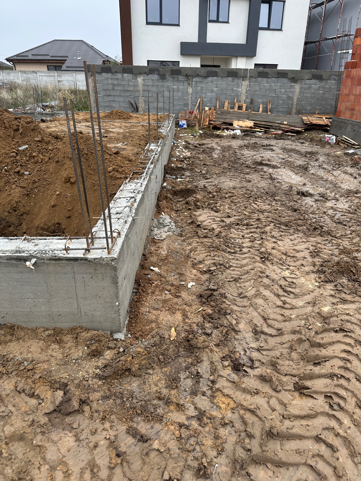 Oferim servicii în domeniul construcțiilor